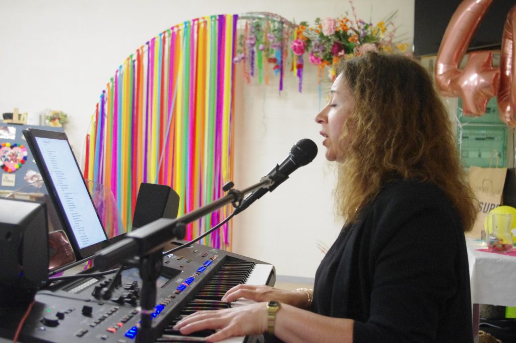 concert au piano lors d'une cérémonie de mariage 