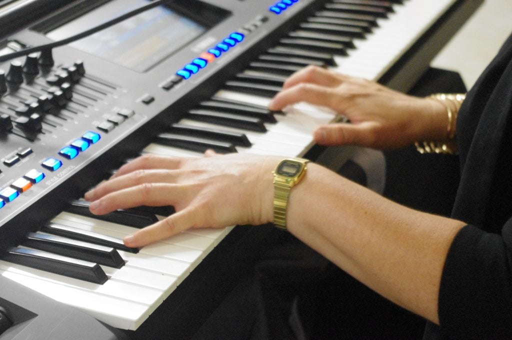 concert au piano lors d'une cérémonie laïque de mariage 